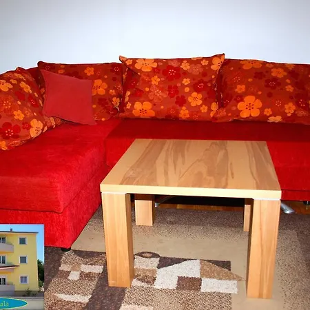 Yellow House Pula Room photo