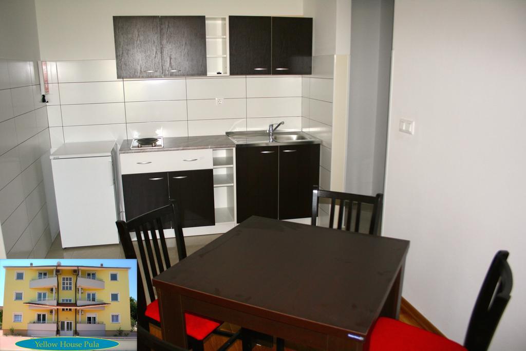 Yellow House Apartman Pula